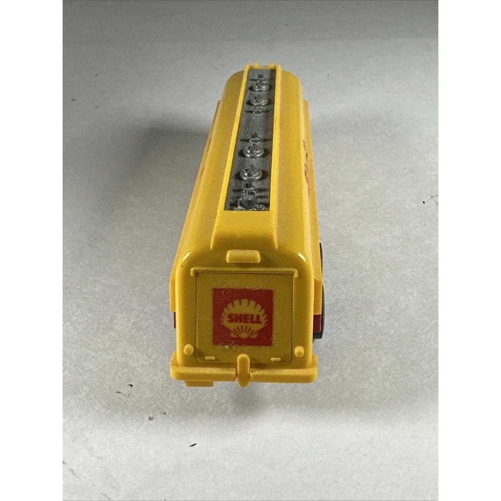 Man F8 Shell Tanker HO Scale - Picture 9 of 9